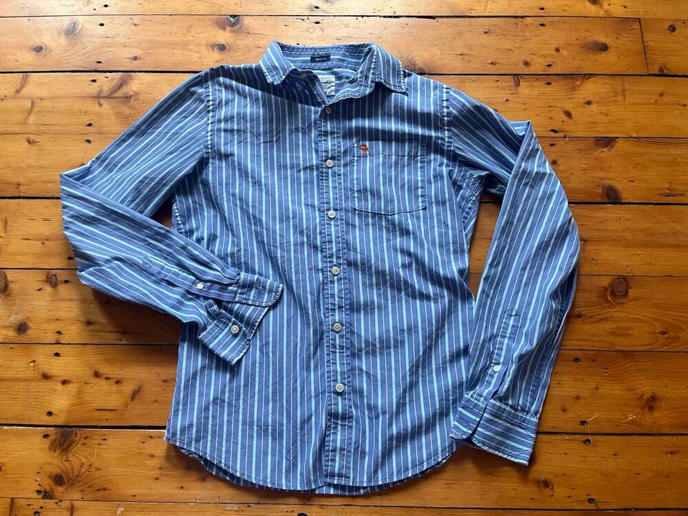Abercrombie & Fitch Men's Blue Striped Muscle Long Sleeve Button Down Shirt Med